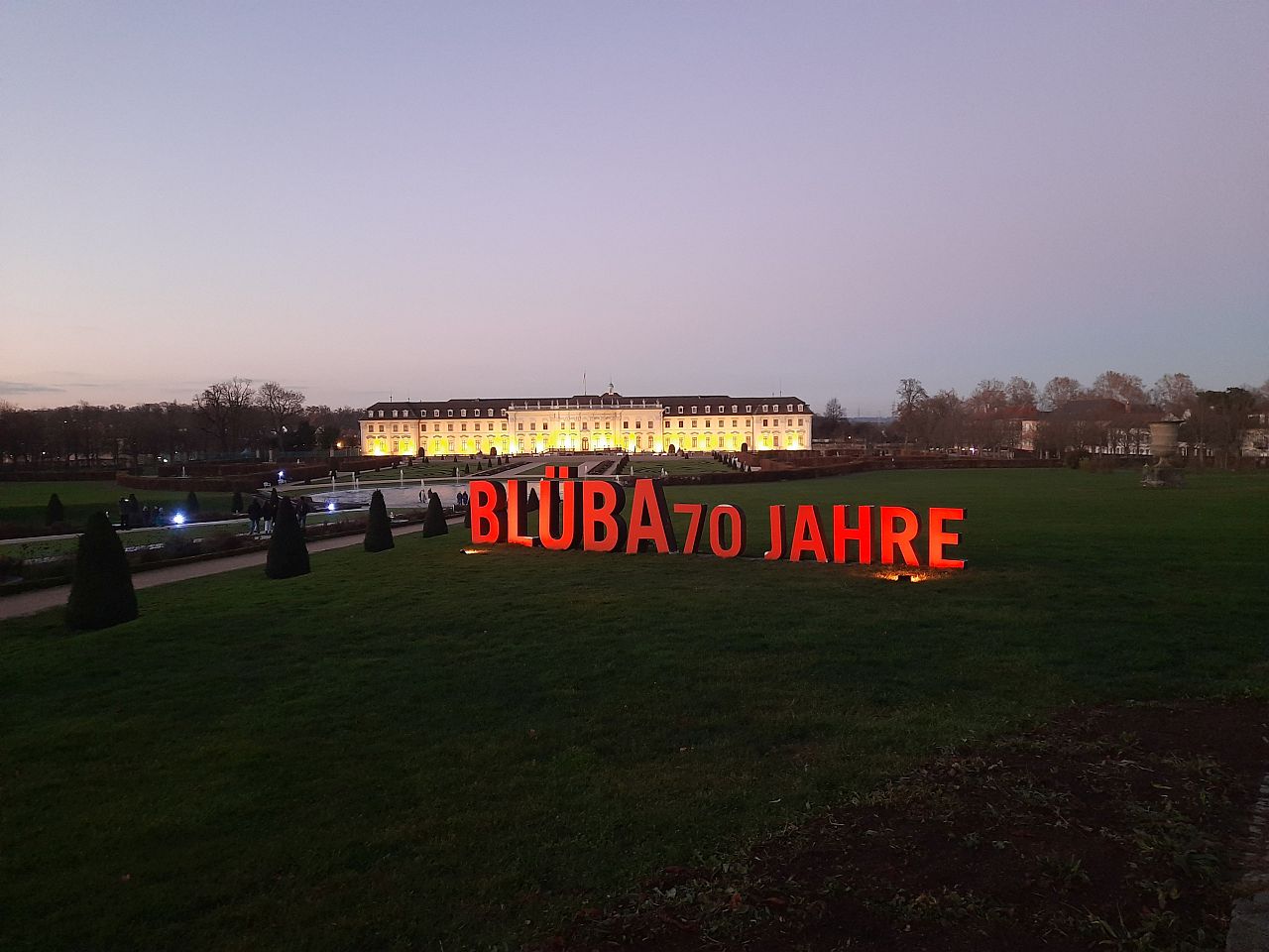 Blühendes Barock im Abendlicht