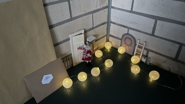 Ella, die Weihnachtsmaus, zu Besuch in der Klasse 4-5a